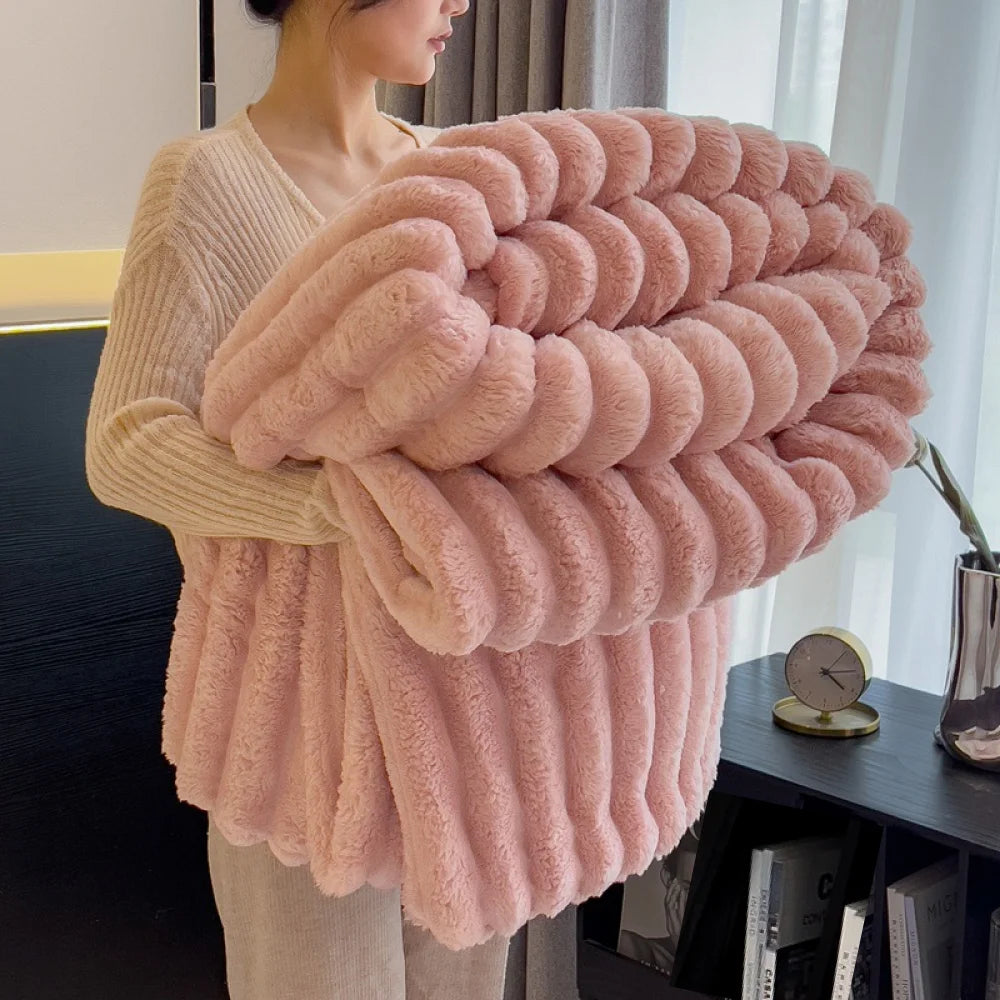 1pc Throw Blanket for Bed - 250GSM Soft & Warm Fluffy Blanket
