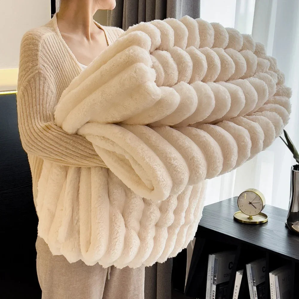 1pc Throw Blanket for Bed - 250GSM Soft & Warm Fluffy Blanket